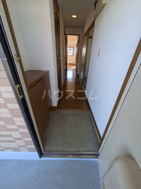 17/30 玄関
