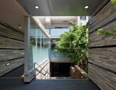 5/8 エントランス