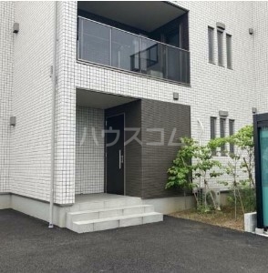 20/30 エントランス