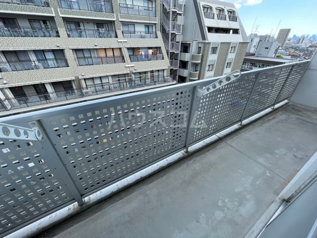 25/30 バルコニー