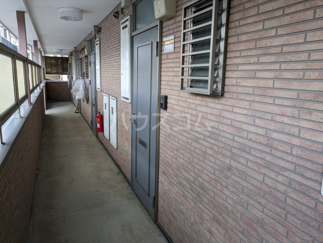 18/22 エントランス