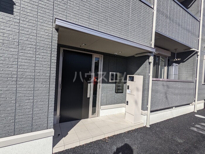 26/30 エントランス