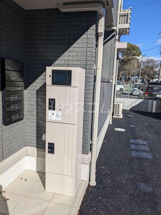 27/30 エントランス