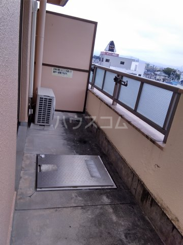 19/25 バルコニー