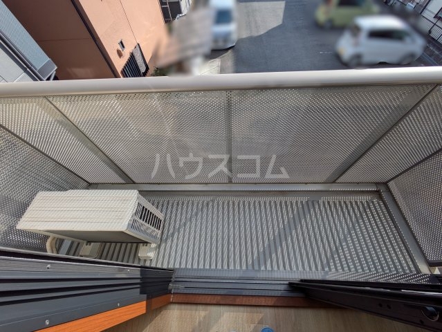 23/30 バルコニー