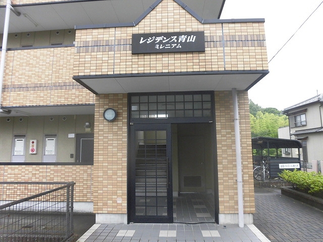 21/30 エントランス