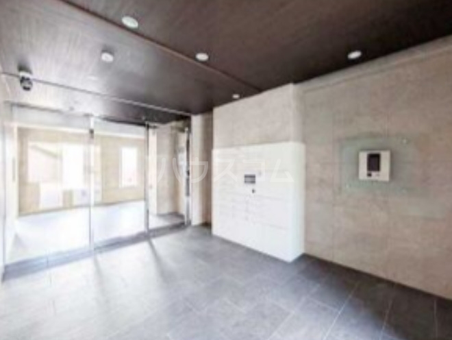 19/21 エントランス