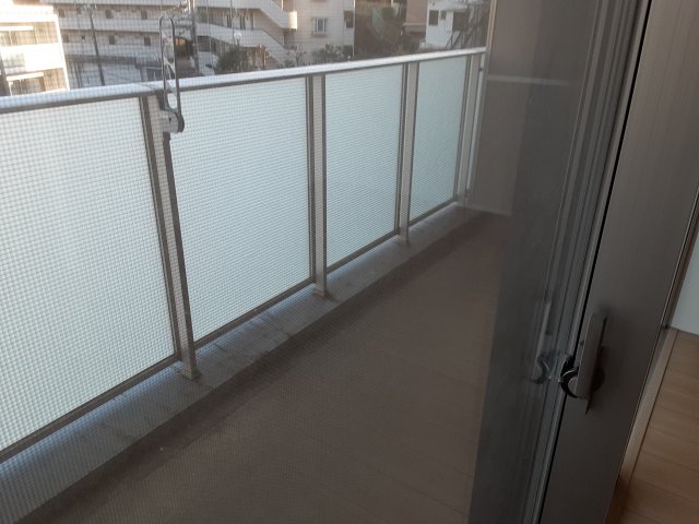 23/30 バルコニー