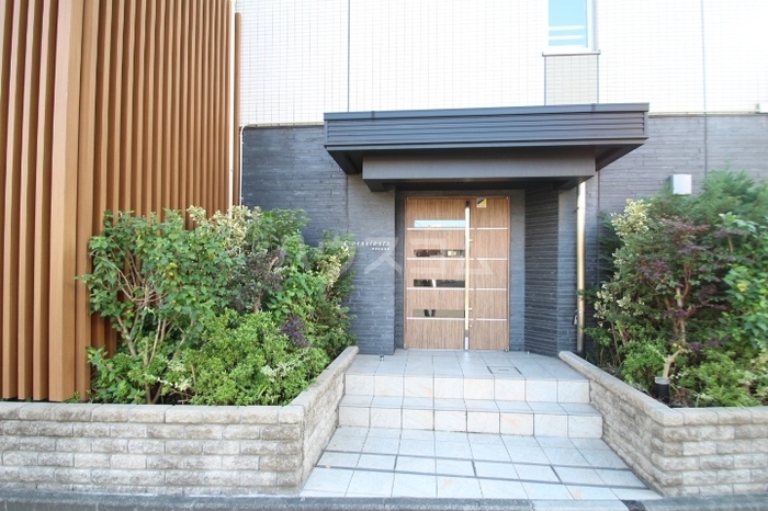 15/16 エントランス