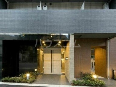 19/22 エントランス