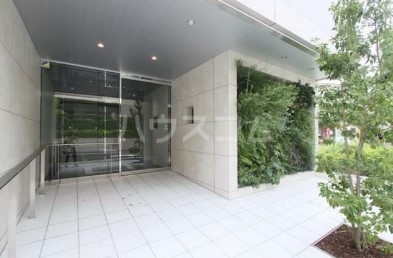 14/22 エントランス