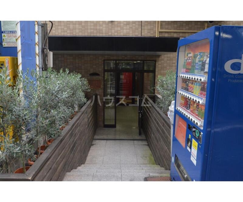 19/24 エントランス