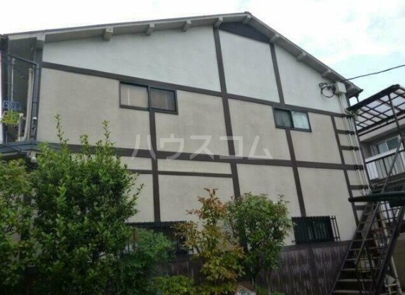 18/28 エントランス