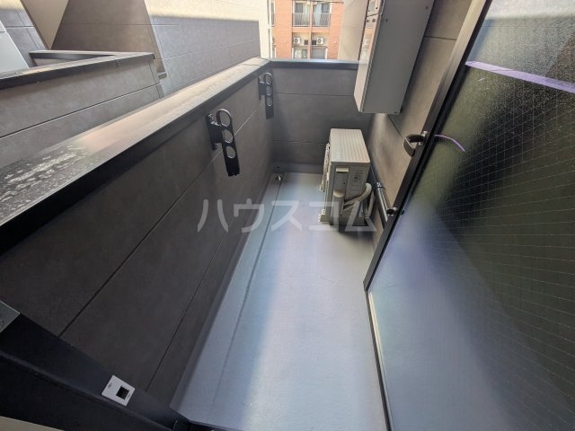 16/27 バルコニー