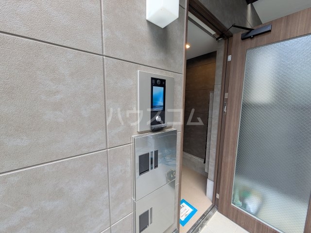 20/28 エントランス