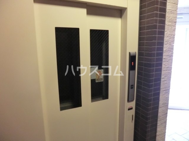 20/28 エントランス