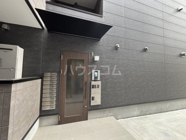 22/30 エントランス