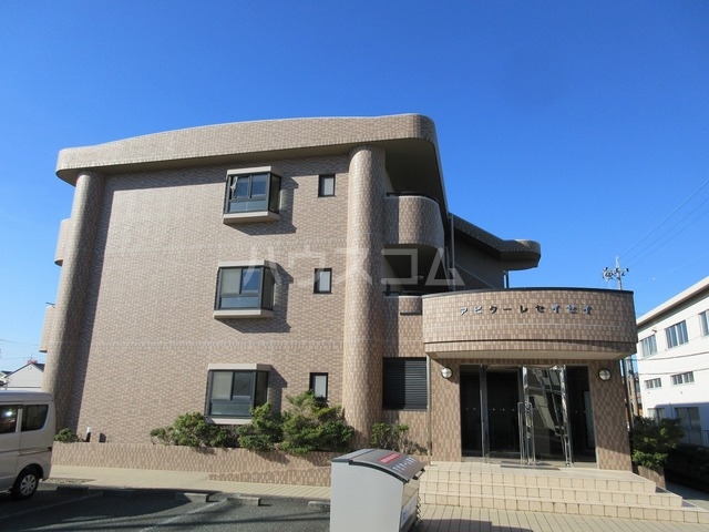 27/30 エントランス