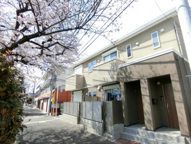 17/19 エントランス