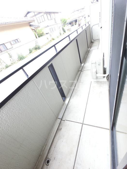 18/28 バルコニー