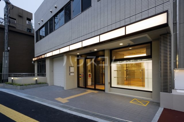 22/30 エントランス