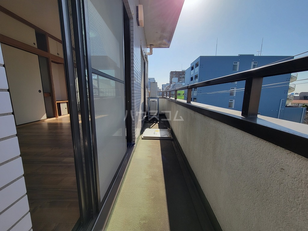 19/30 バルコニー