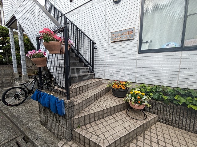 19/22 エントランス