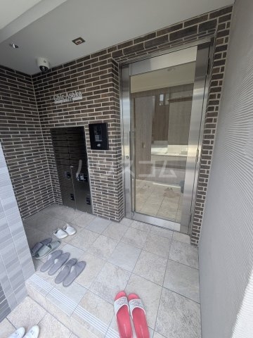 7/11 エントランス