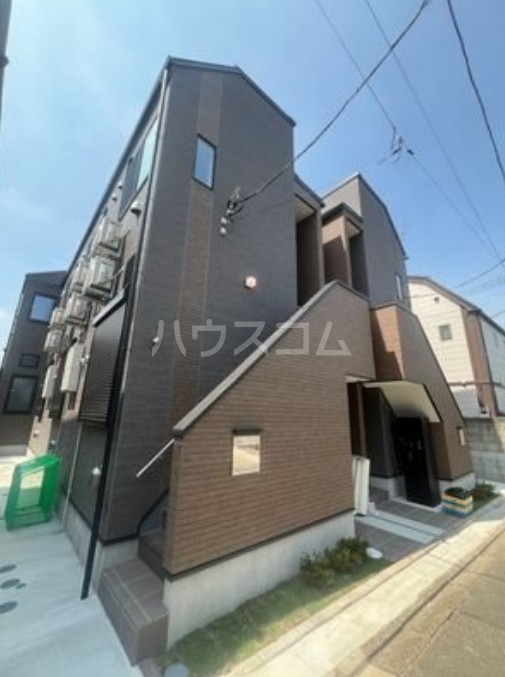 17/27 エントランス