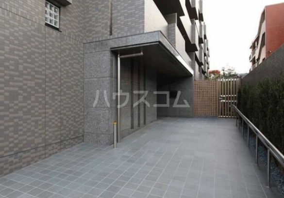 22/24 エントランス