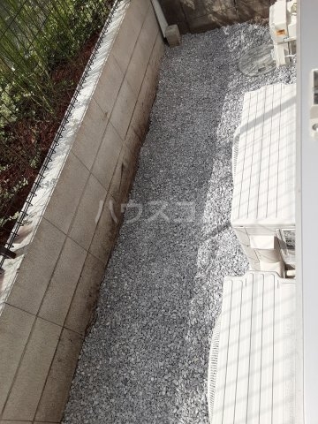 23/30 バルコニー