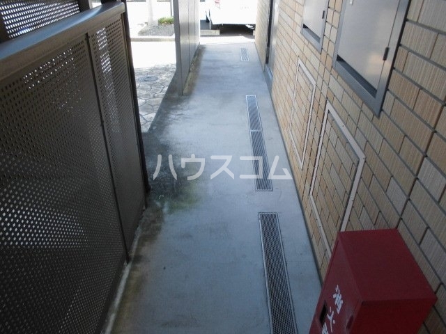 22/30 エントランス