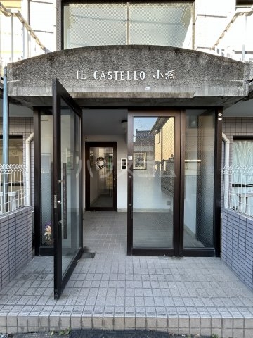 21/30 エントランス