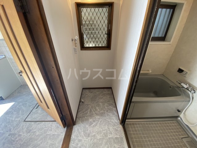 18/28 バルコニー