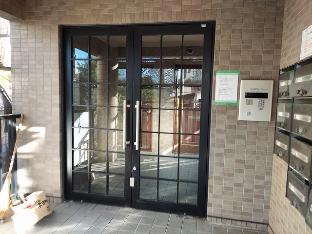 20/30 エントランス