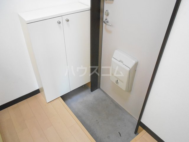 2/3 エントランス