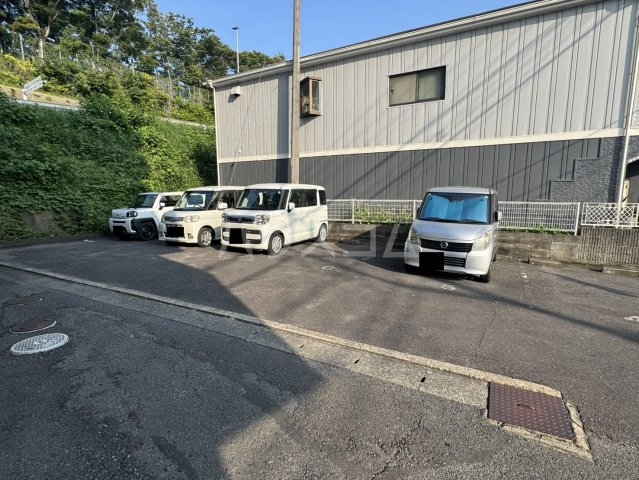 28/30 駐車場
