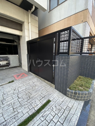 24/29 エントランス