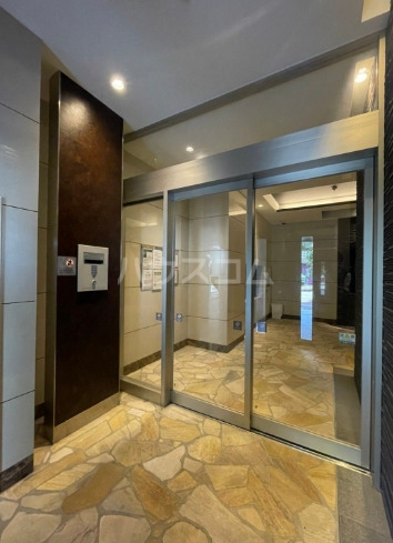 3/7 エントランス