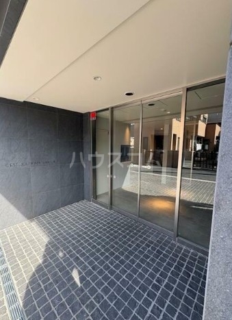 19/24 エントランス