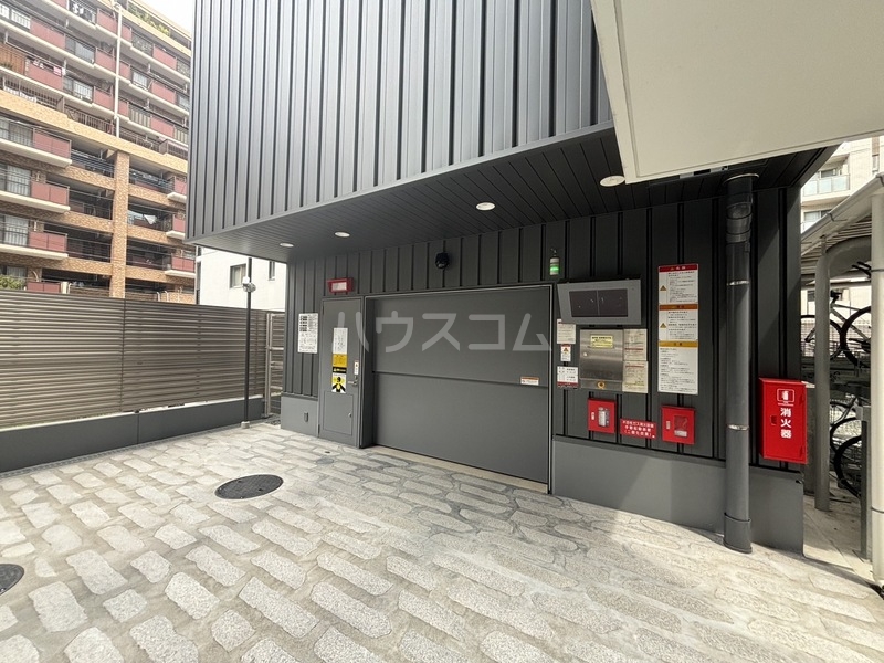 20/30 エントランス