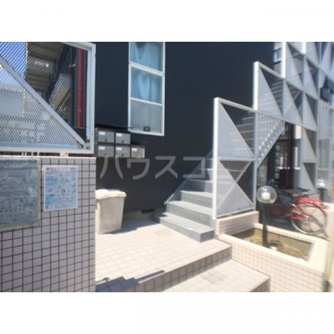 19/20 エントランス