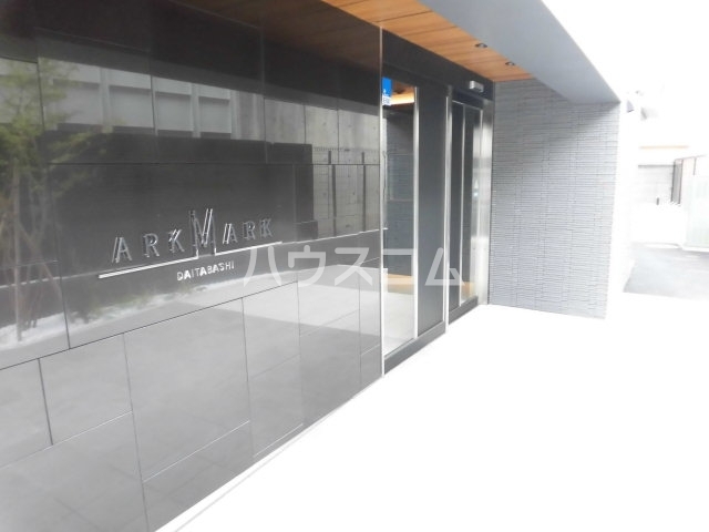 19/23 エントランス