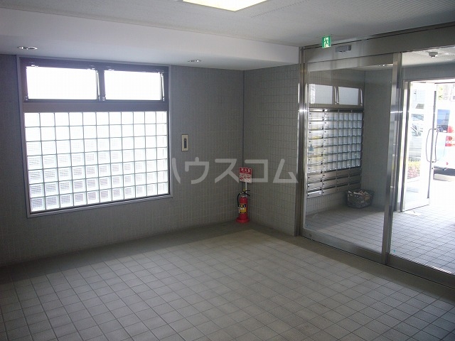 13/15 エントランス