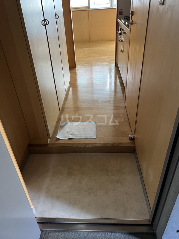 5/18 玄関