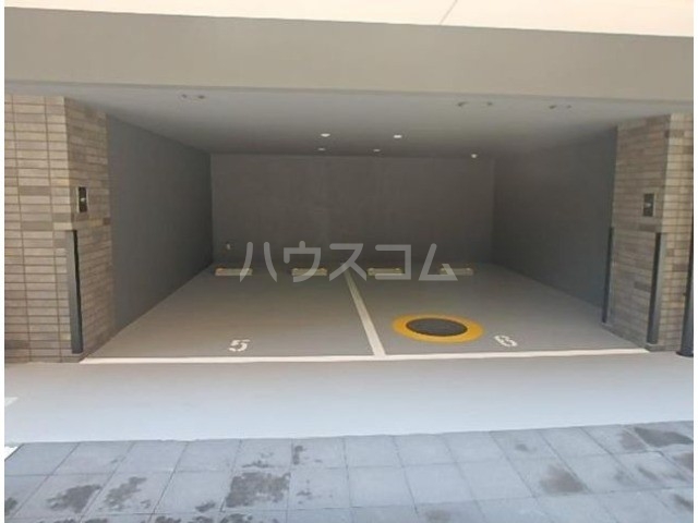 16/19 駐車場