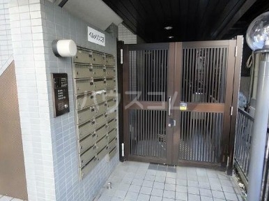 24/30 エントランス