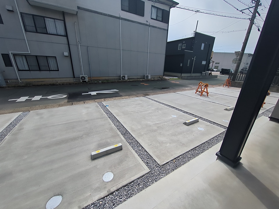 2/7 駐車場