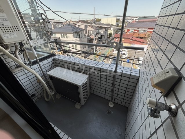 19/26 バルコニー