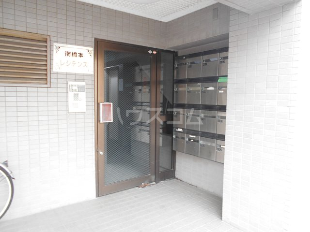 3/8 エントランス